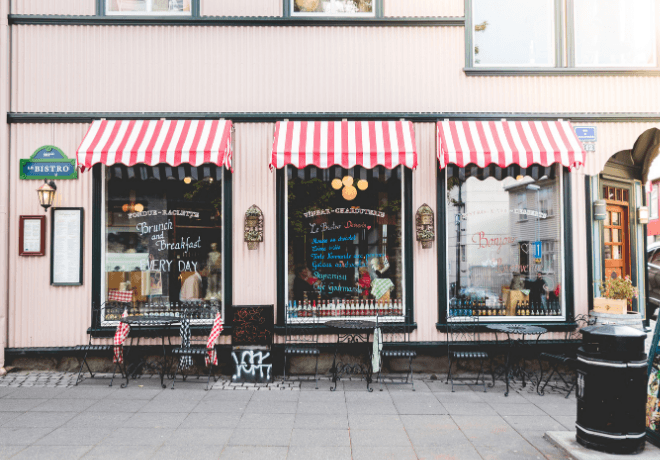 8 Small Business Advertising Ideas + 4 Proven Benefits